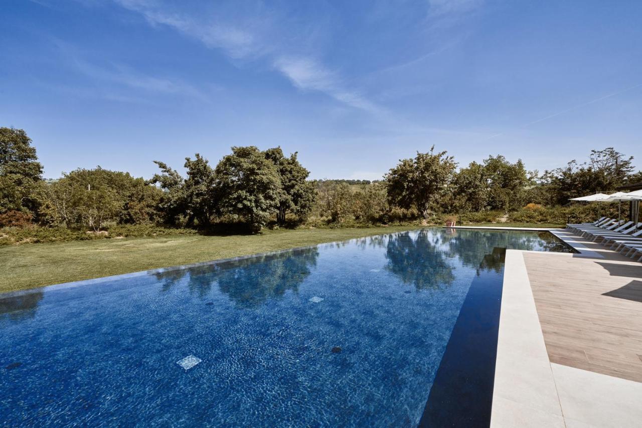 Borgo Lanciano Hotel Castelraimondo Bagian luar foto