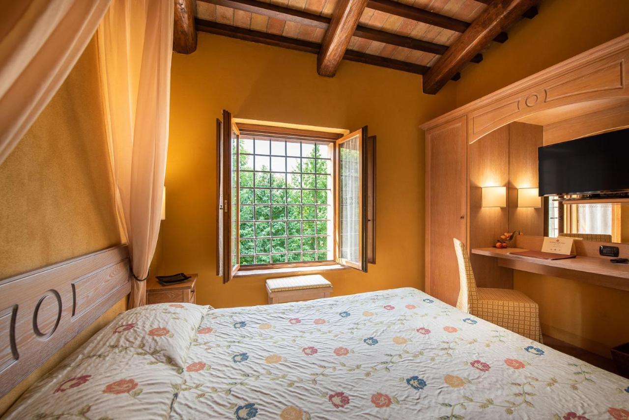 Borgo Lanciano Hotel Castelraimondo Bagian luar foto