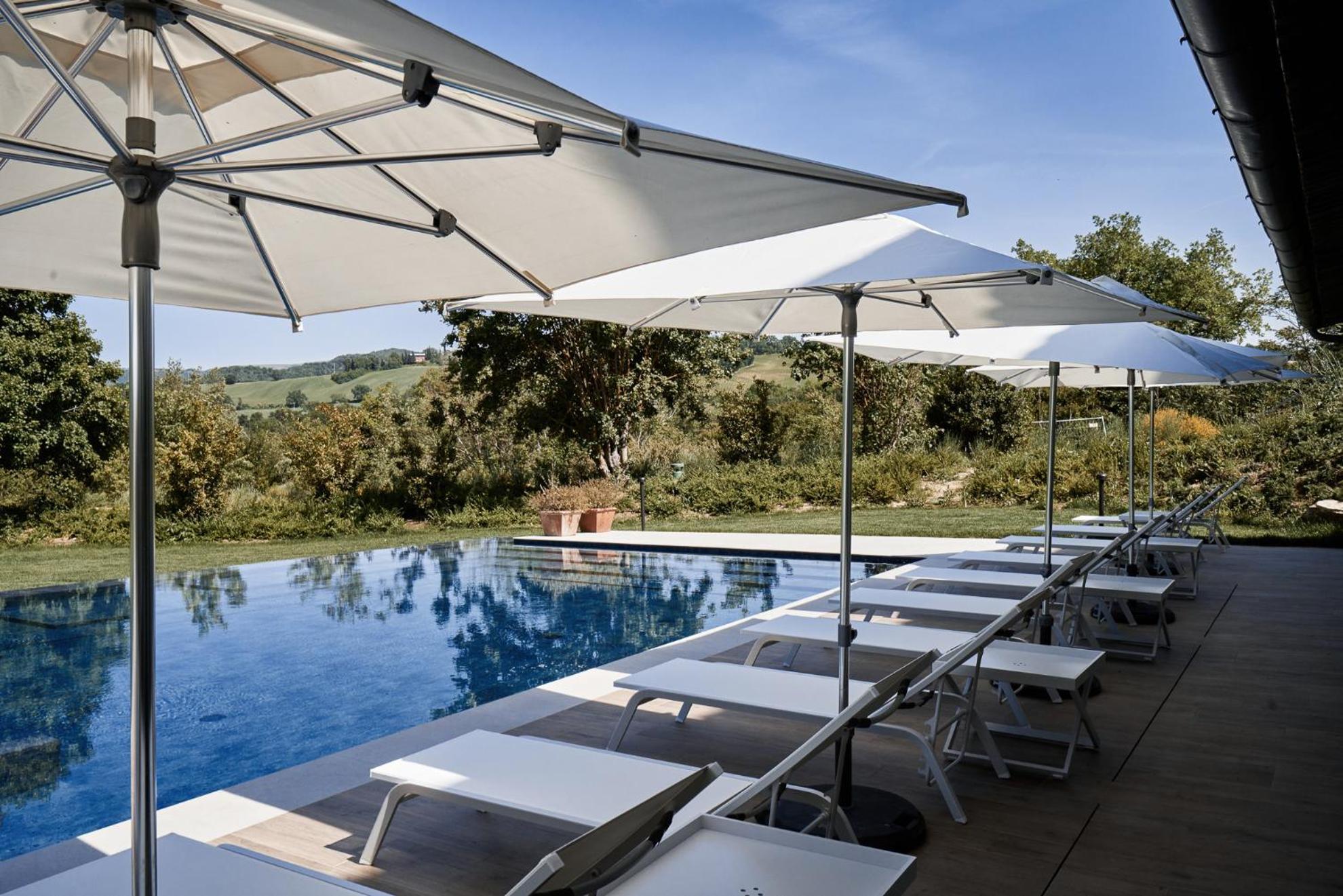 Borgo Lanciano Hotel Castelraimondo Bagian luar foto
