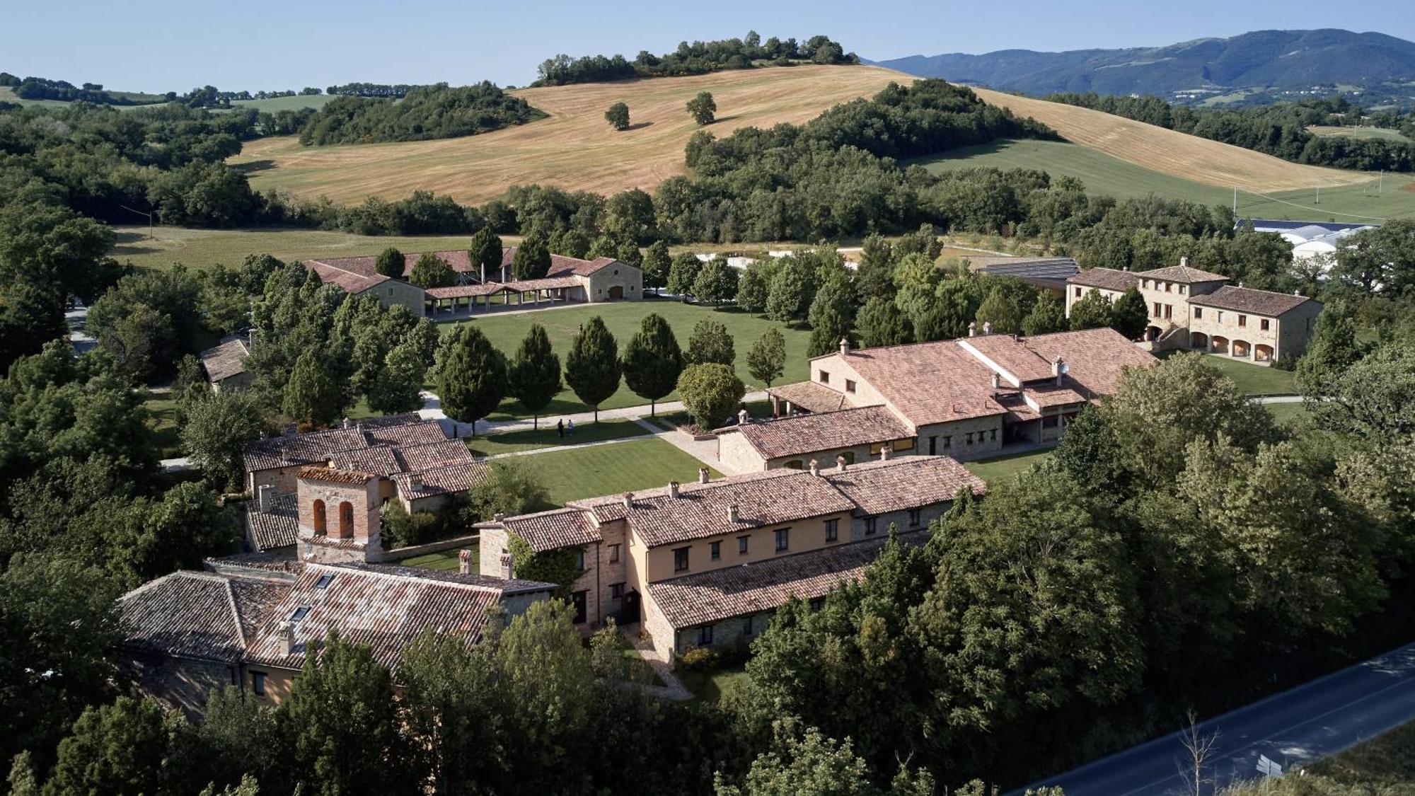 Borgo Lanciano Hotel Castelraimondo Bagian luar foto