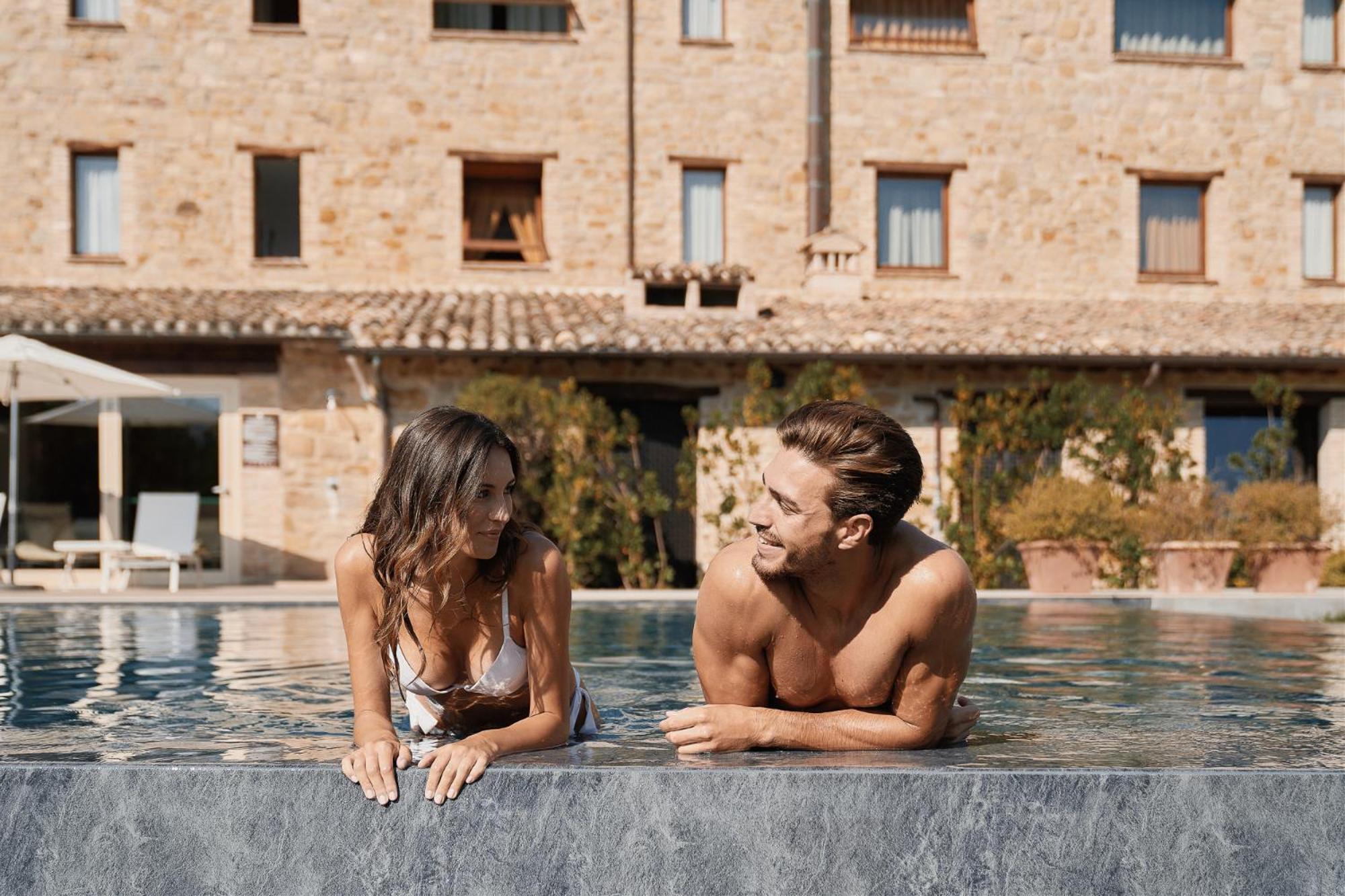Borgo Lanciano Hotel Castelraimondo Bagian luar foto