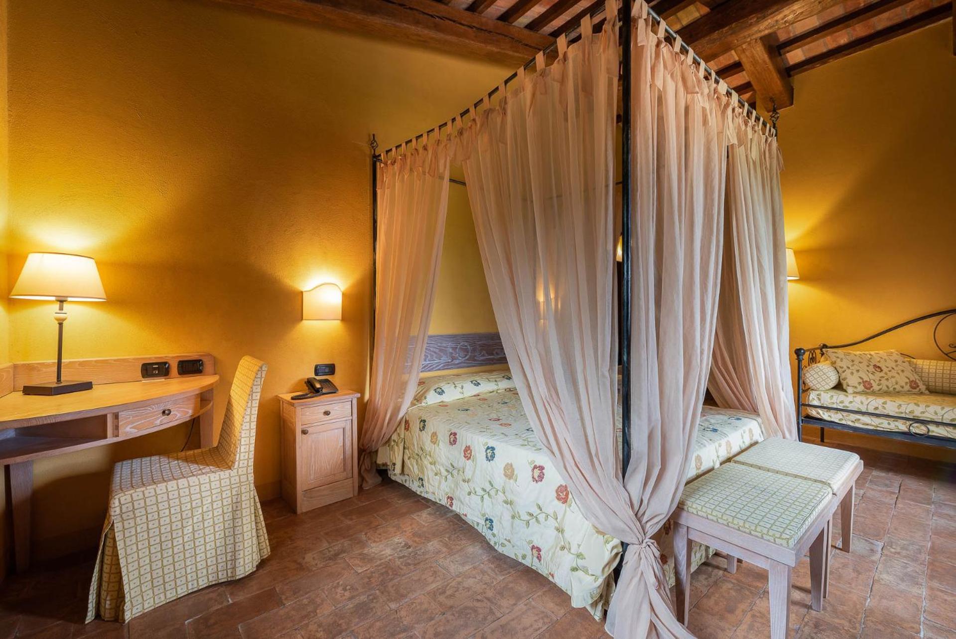 Borgo Lanciano Hotel Castelraimondo Bagian luar foto